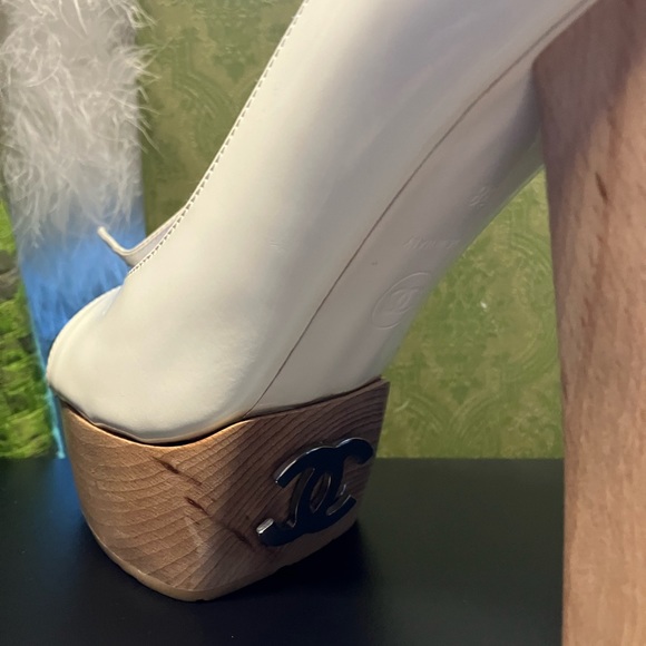 Chanel worn once broken ankle .38 Unique and magnificent. now $300 now $200 - Picture 6 of 15